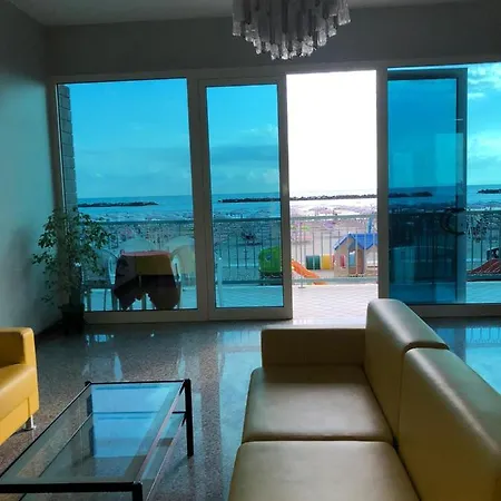 فندق Majestic 3*