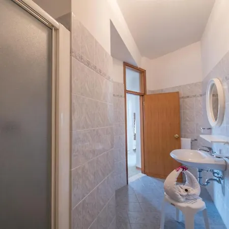 فندق Majestic 3*