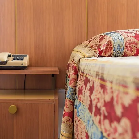 Majestic Hotel 3*